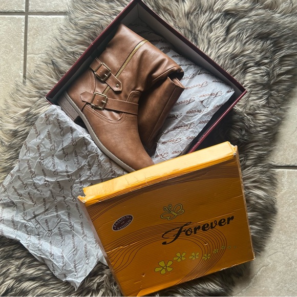 NIB Forever Justina Boots - Picture 13 of 14